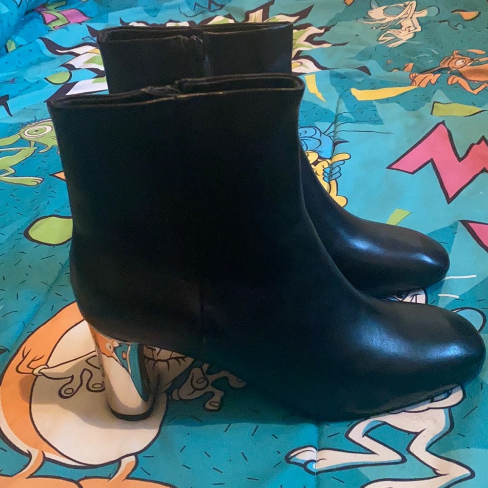 Christine Shell Booties